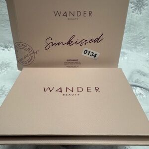 Wander Beauty Getaway Eye & Face Palette in Sun-kissed